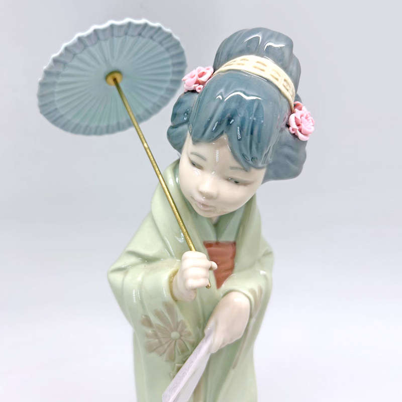 Lladro Spring Geisha 4988