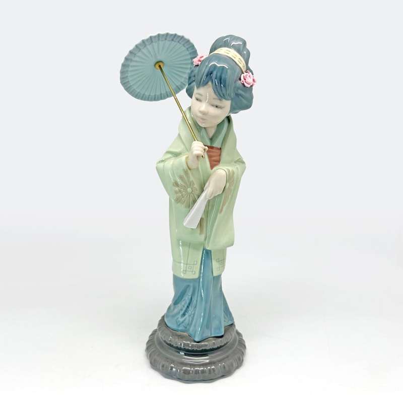 Lladro Spring Geisha 4988