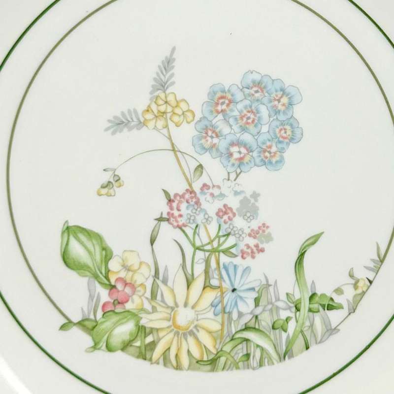 Royal Albert New Romance Spring Dawn Large Cake Plate