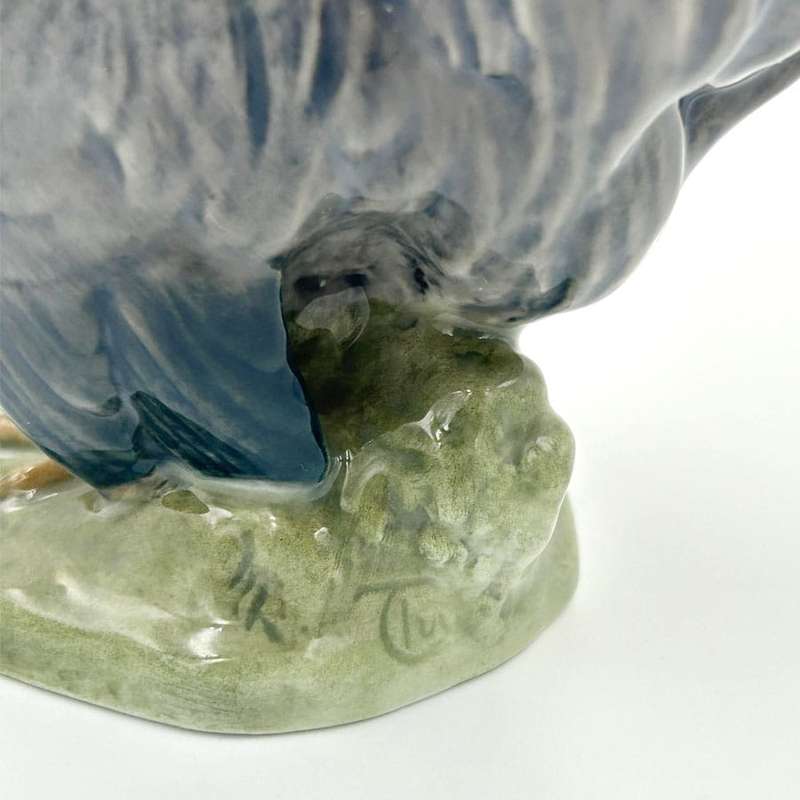 Royal Copenhagen Rooster Looking For The Sun Figurine 1025