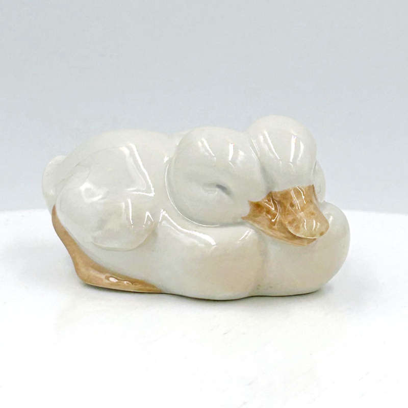 Royal Copenhagen Pair Ducklings 516