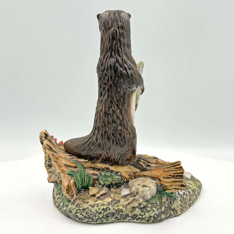 Royal Doulton Otter DA7 Wildlife Collection Figurine