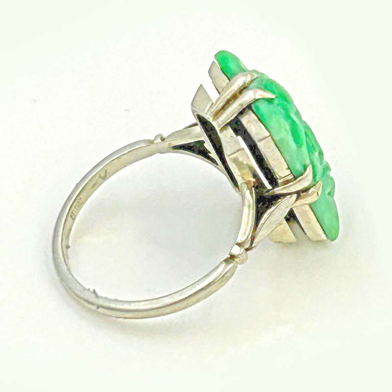 18ct White Gold Ring Set With Carved Jade