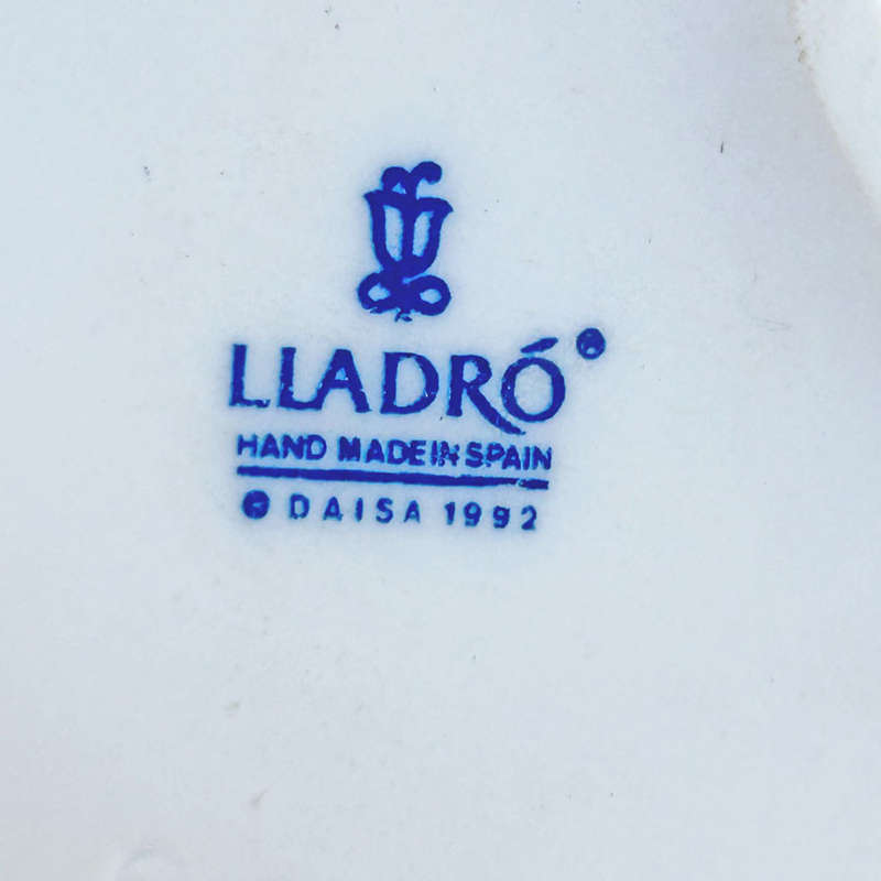 Lladro Male Golfer 6032 On The Green