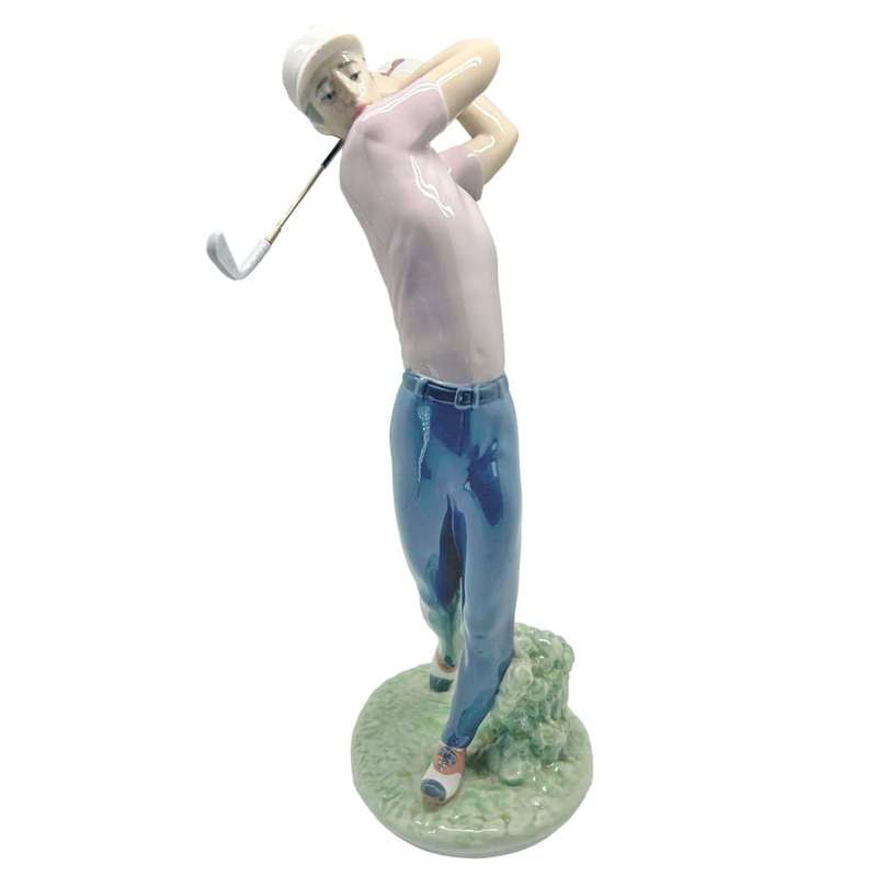 Lladro Male Golfer 6032 On The Green
