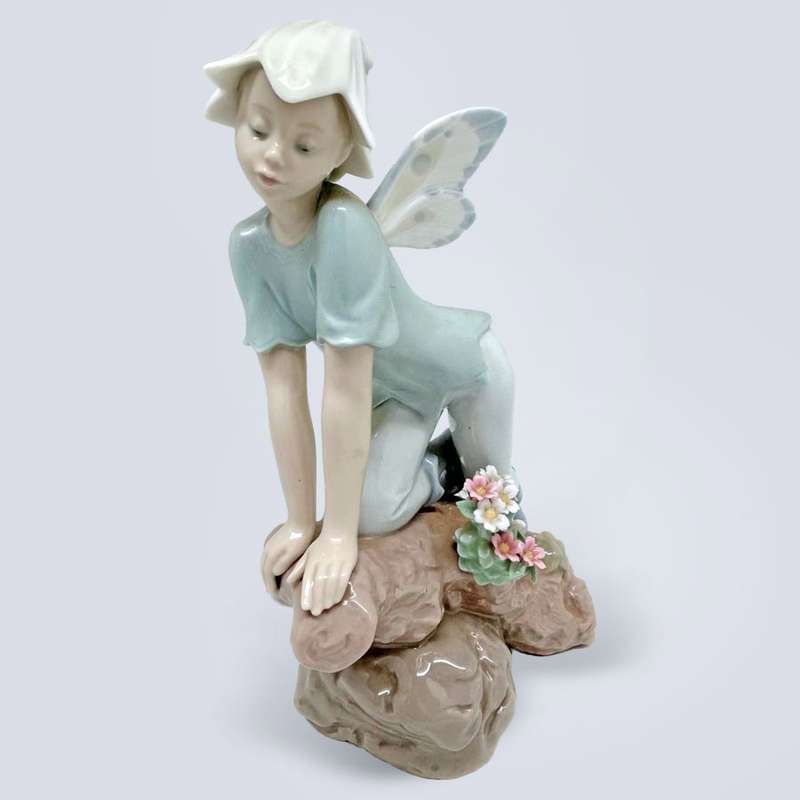 Lladro The Enchanted Forest Prince Of Elves Figurine