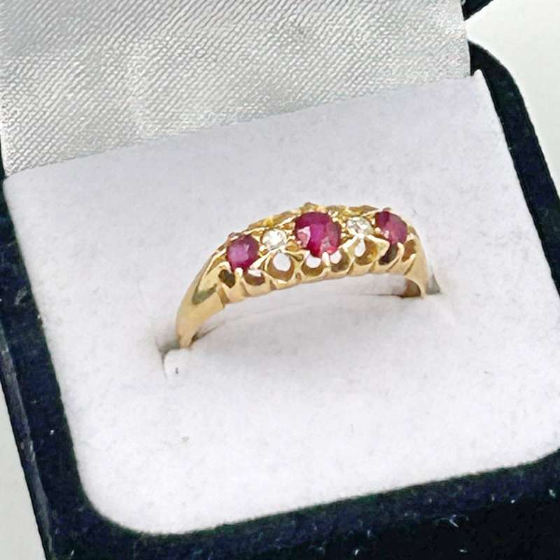 18ct Gold Ruby and Diamond Ring Sheffield