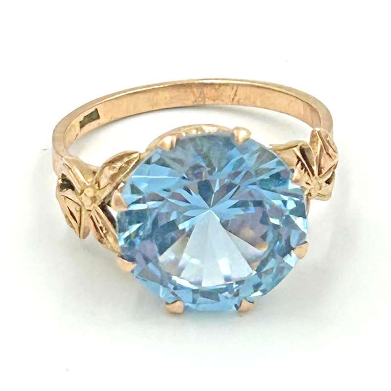 9Ct Gold Faceted Topaz Cocktail Ring