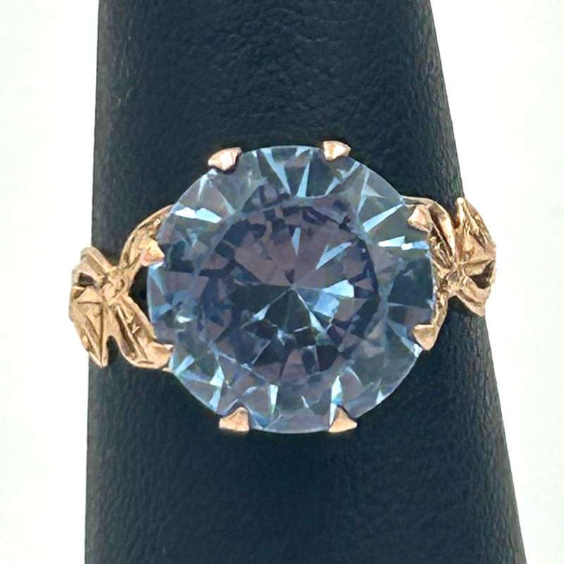 9Ct Gold Faceted Topaz Cocktail Ring