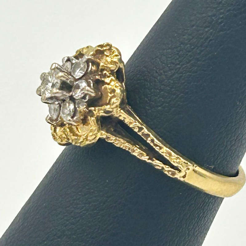 18ct Gold Daisy Diamond Ring Sheffield C1960
