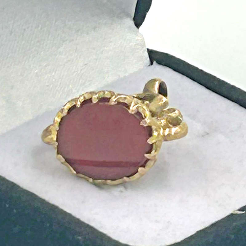 9ct Gold Cornelian Stone  Fob Pendant