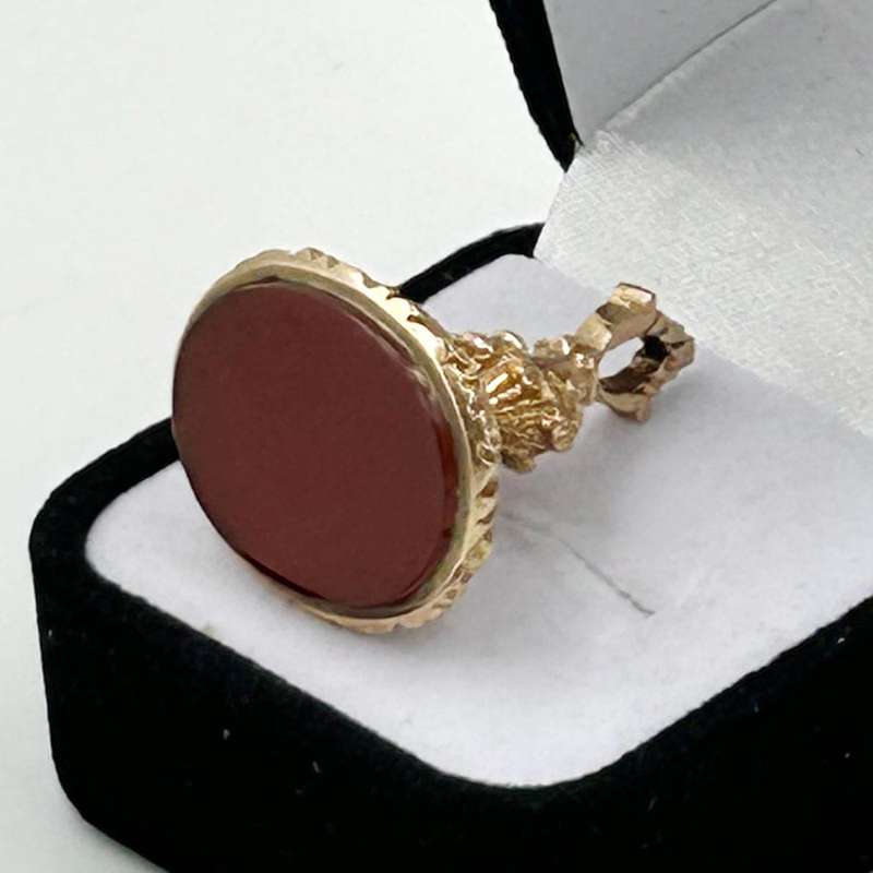 9ct Gold Cornelian Stone Large Fob Pendant
