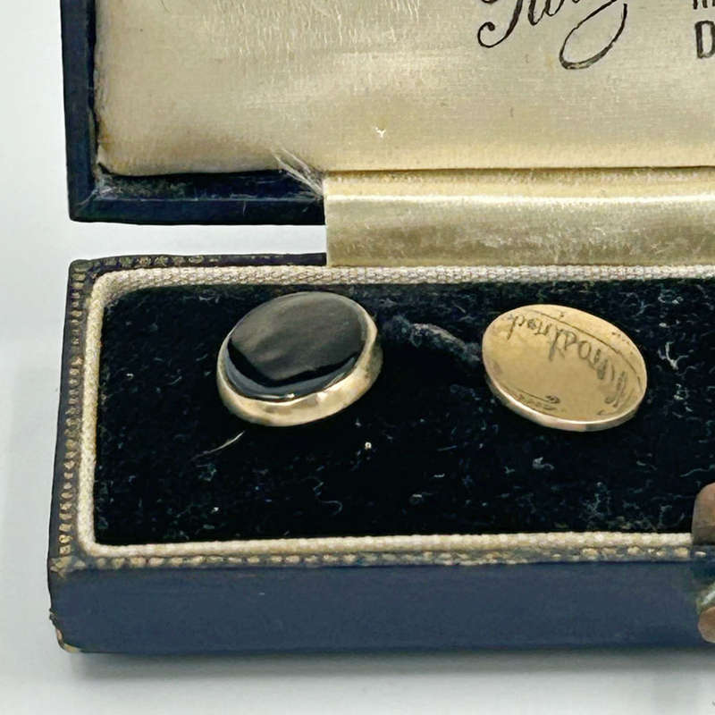 9ct Gold and Onyx Pair Cufflinks Boxed