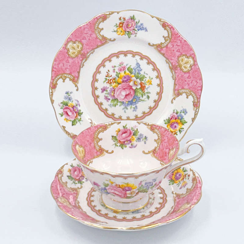 Royal Albert Lady Carlyle Tea Trio Avon C1940