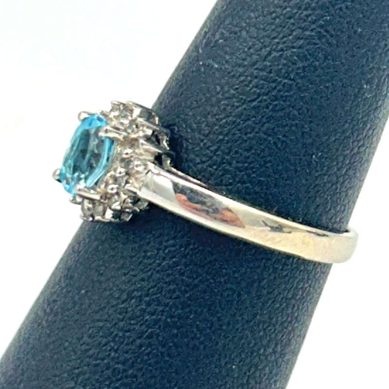 14ct White Gold Diamond and Topaz Ring