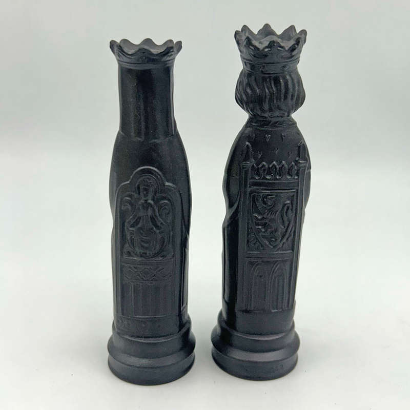 Black Wedgewood Basalt Chess Figurines King & Queen Machin Chess Pieces England