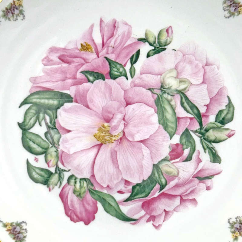 Royal Albert Queen Mothers Favourite Plate Pansies