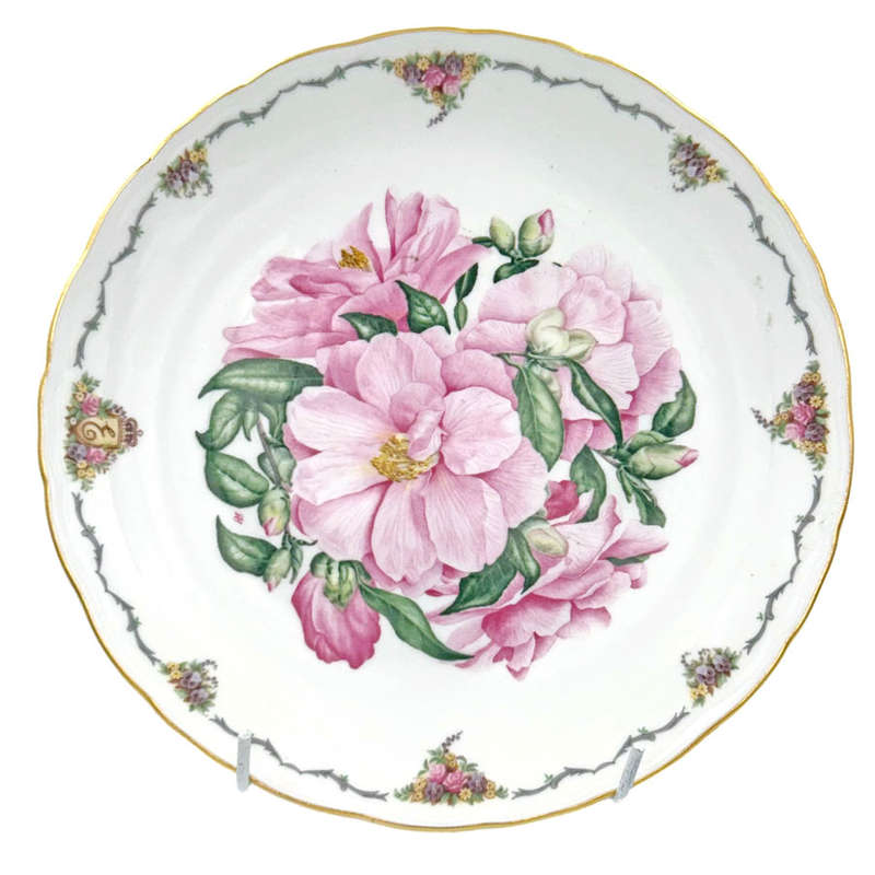 Royal Albert Queen Mothers Favourite Plate Pansies