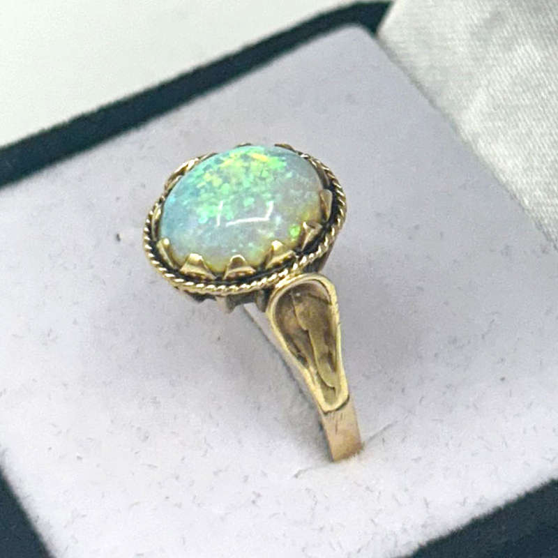 9ct Gold Opal Dress Ring
