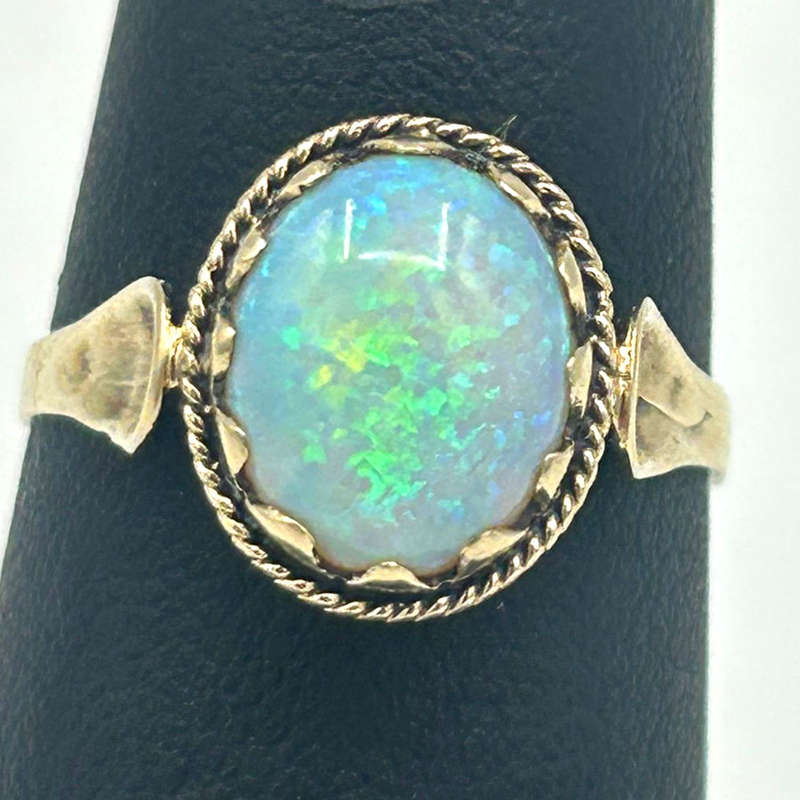9ct Gold Opal Dress Ring