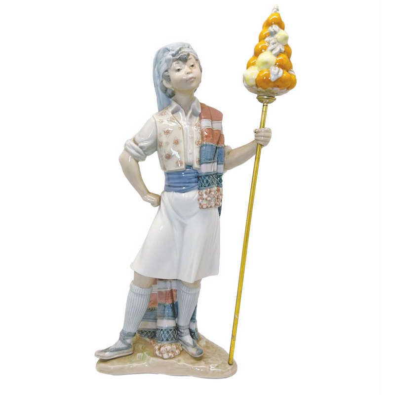 Lladro Daisa Figurine Valencian Boy 1400