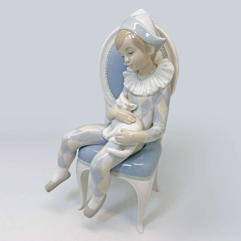 Lladro Daisa Figurine Seated Jester Boy With Cat 1299
