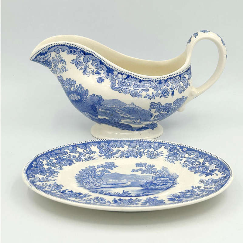 Spode Copeland Severn Sauce Boat On Stand