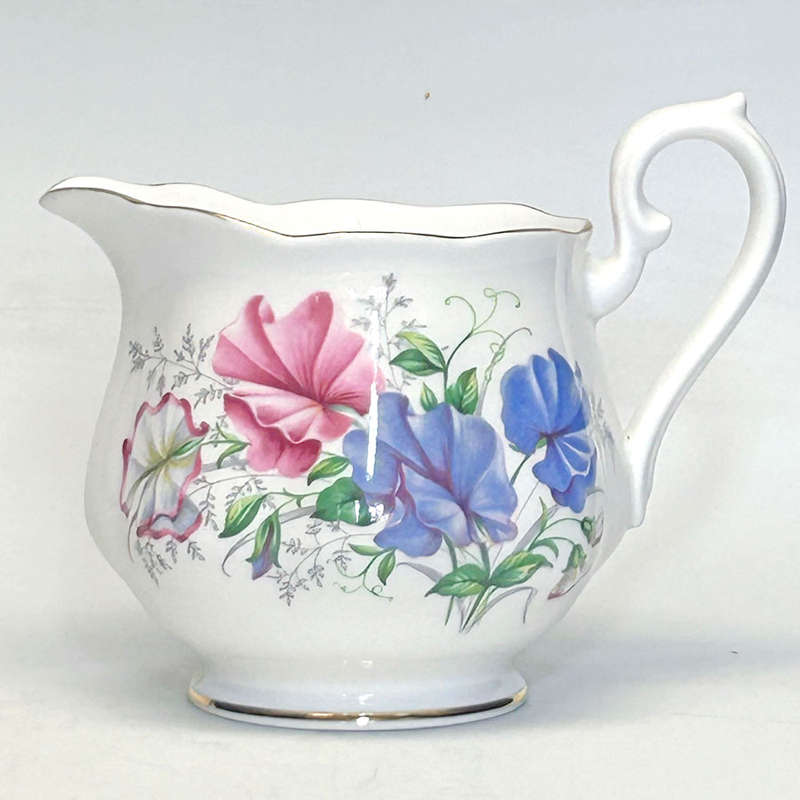 Royal Albert Sweet Pea Friendship 21 Piece Tea Service