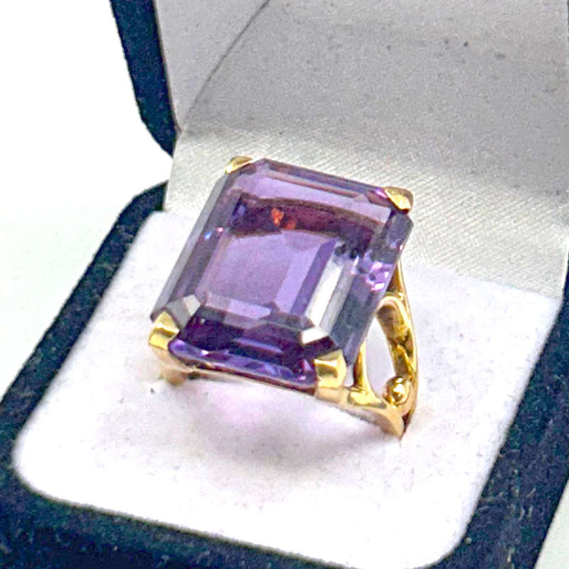 9ct Change Colour Sapphire Ring C1970
