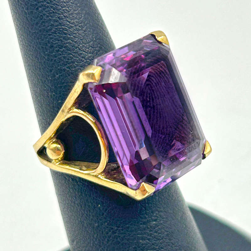 9ct Change Colour Sapphire Ring C1970