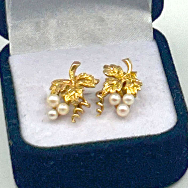 9Ct Gold Pair Pearl Grape Leaf Earrings