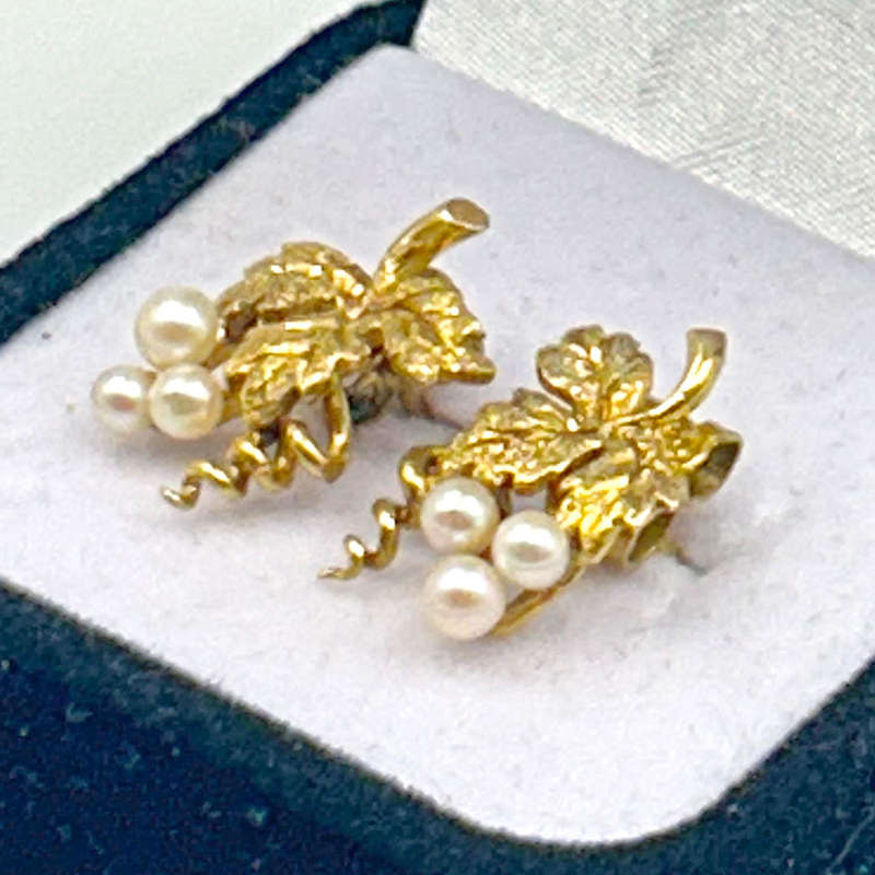9Ct Gold Pair Pearl Grape Leaf Earrings