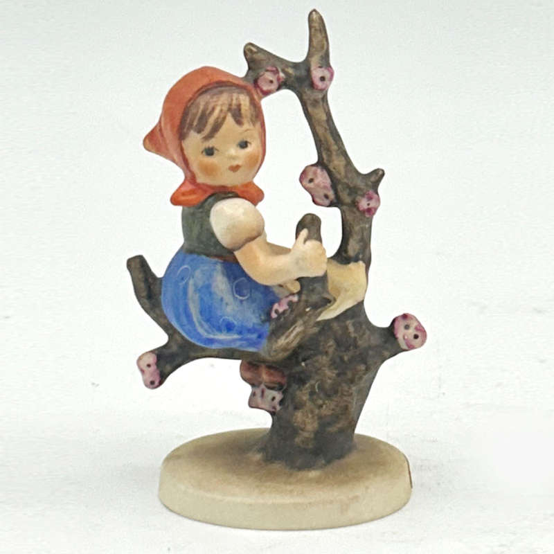 Hummel Figurine Apple Tree Girl 141  TMK3