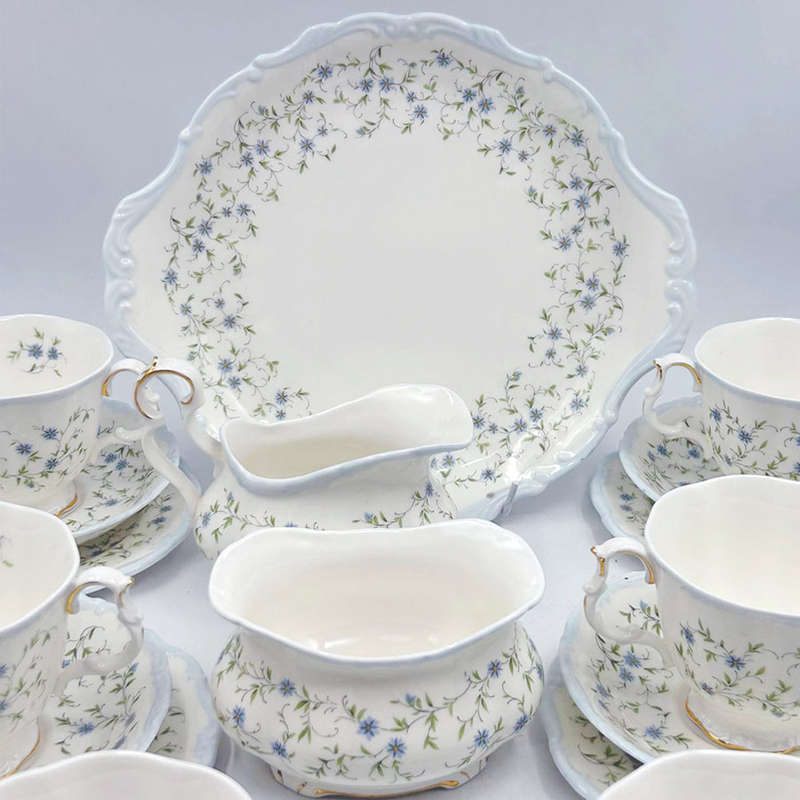 Royal Albert Caroline Pattern 21 Piece Tea Set C1979