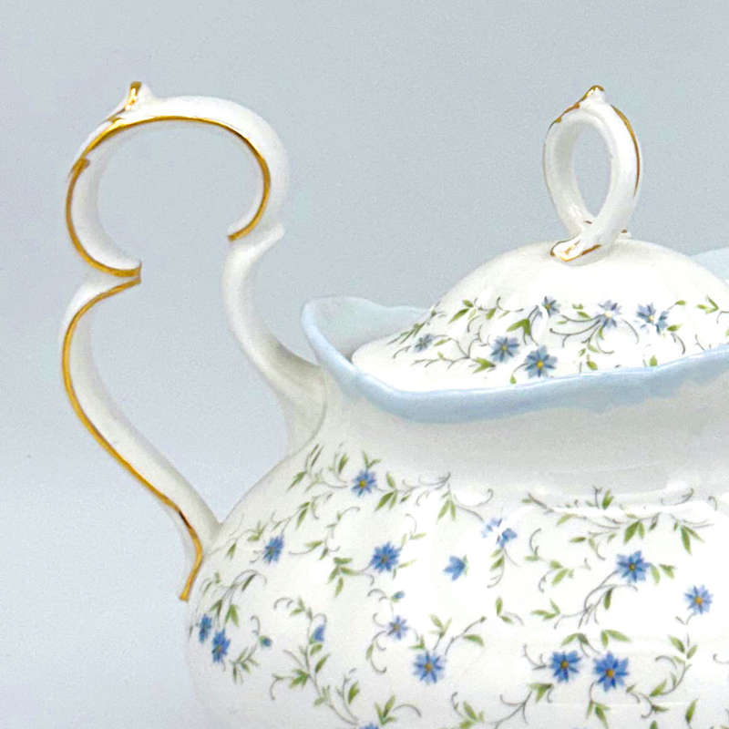 Royal Albert Caroline Victoria  Tea Pot