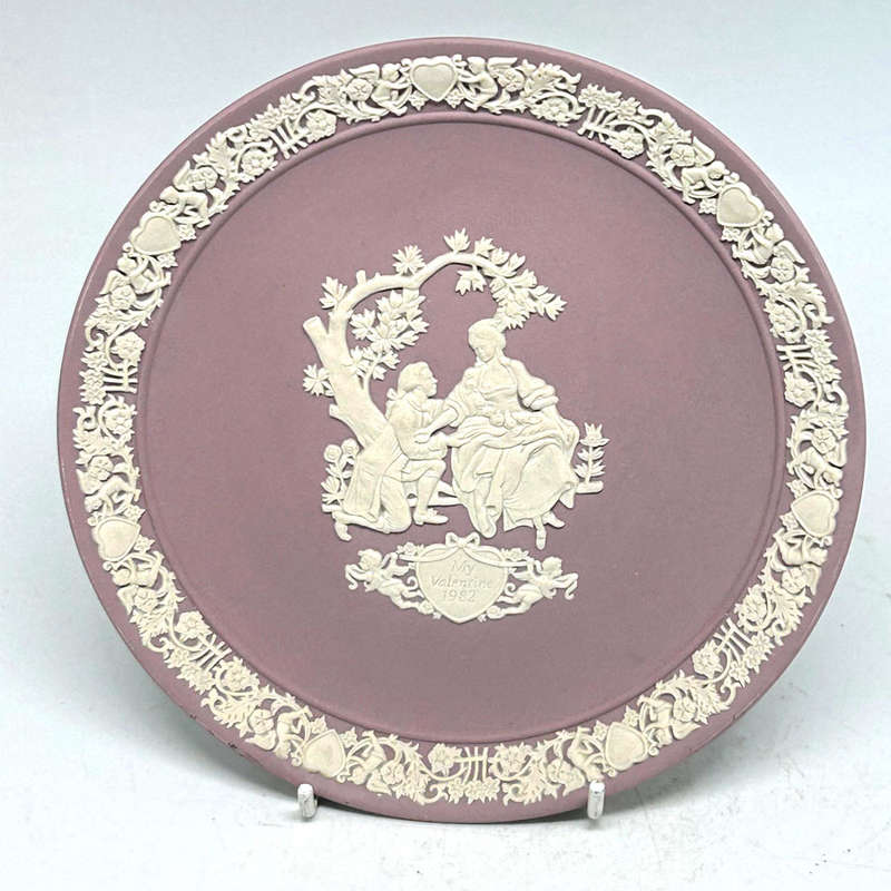 Wedgwood Jasperware Limited Edition Valentines Plate 1982