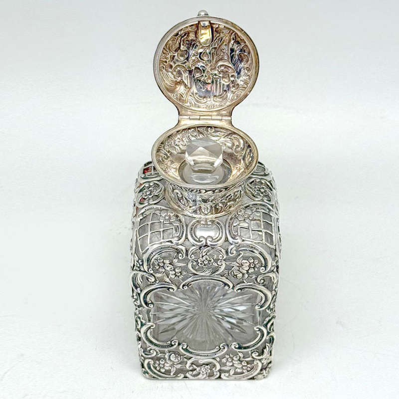 Silver Topped Perfume Bottle London 1893 William Comyns