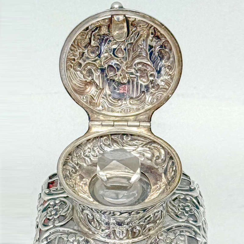 Silver Topped Perfume Bottle London 1893 William Comyns