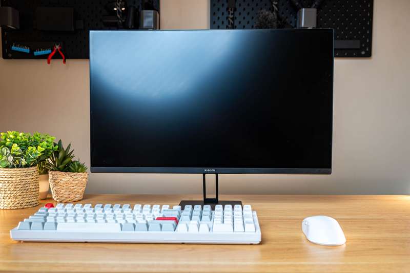 Xiaomi G27Qi 27" 2K 1440p IPS Gaming Monitor (180Hz, 1ms, 16:9, HDMI/DP, and AMD FreeSync)