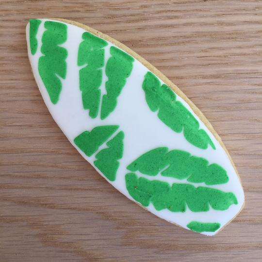12 Surfboard Cookies - Palm leaves