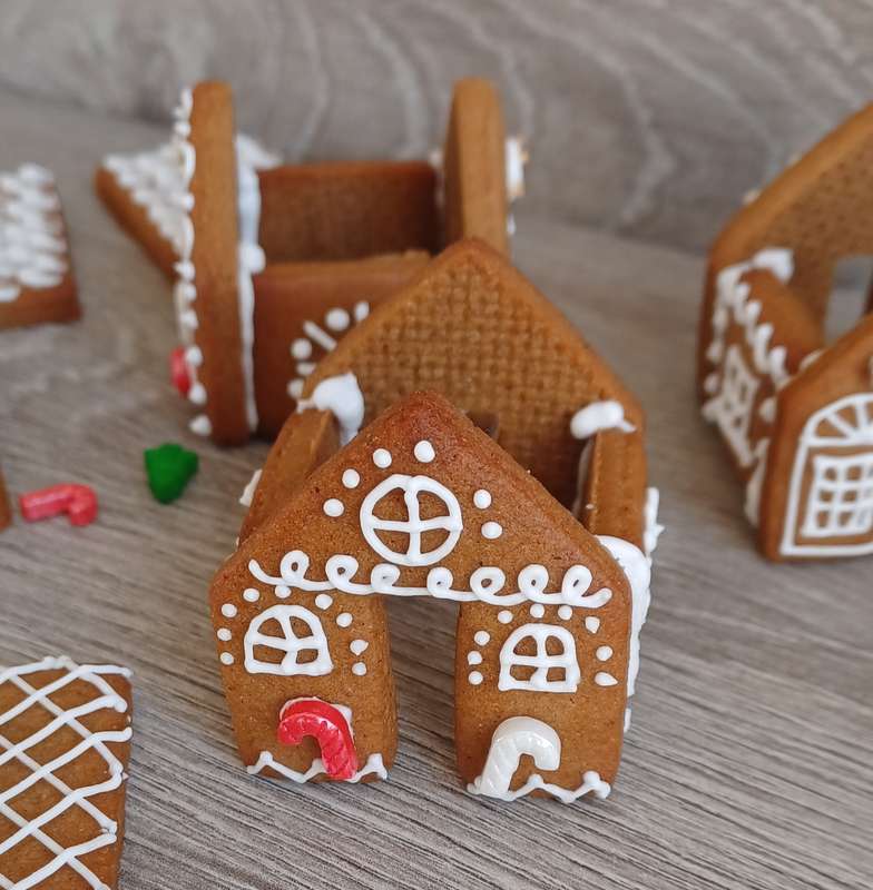 Mini Gingerbread Village Kit