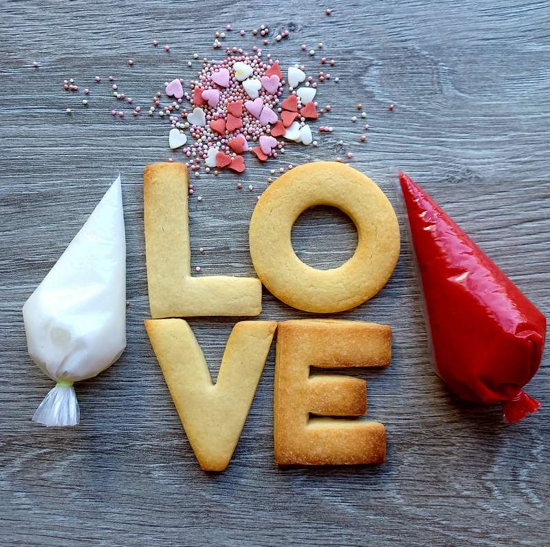 L O V E Valentines Cookie Decorating Kit