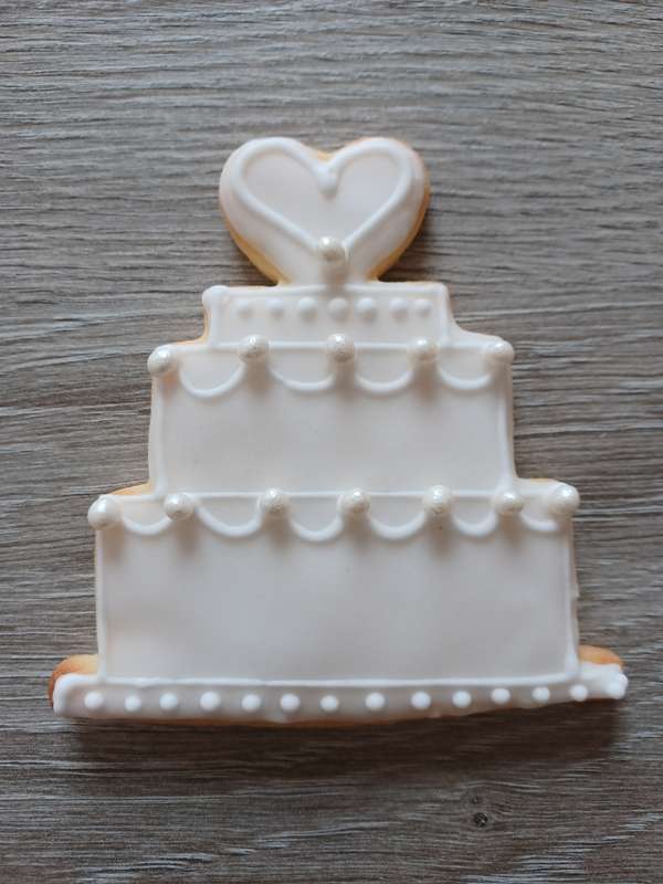 12 Wedding Cake Cookies