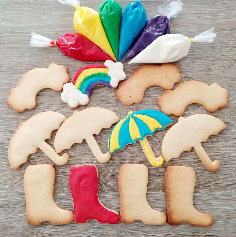 Rainy Day Decorating Kit