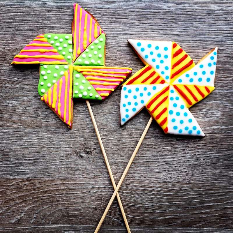 12 Pinwheel Cookies