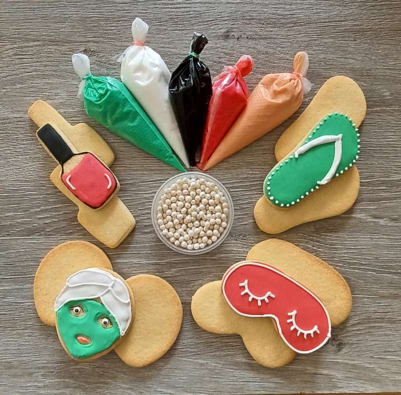 Pamper Cookie Decorating Kit