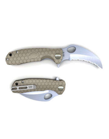 Honey Badger Claw Medium - Tan Serrated Edge