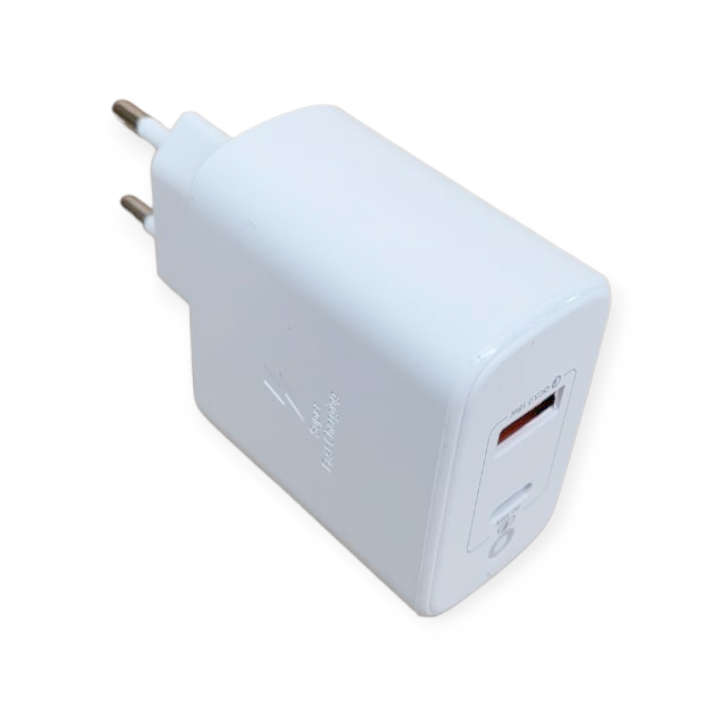 Aerbes AB-SJ19 PD 45W + 18W QC3.0 Qualcom Quick Travel Charger