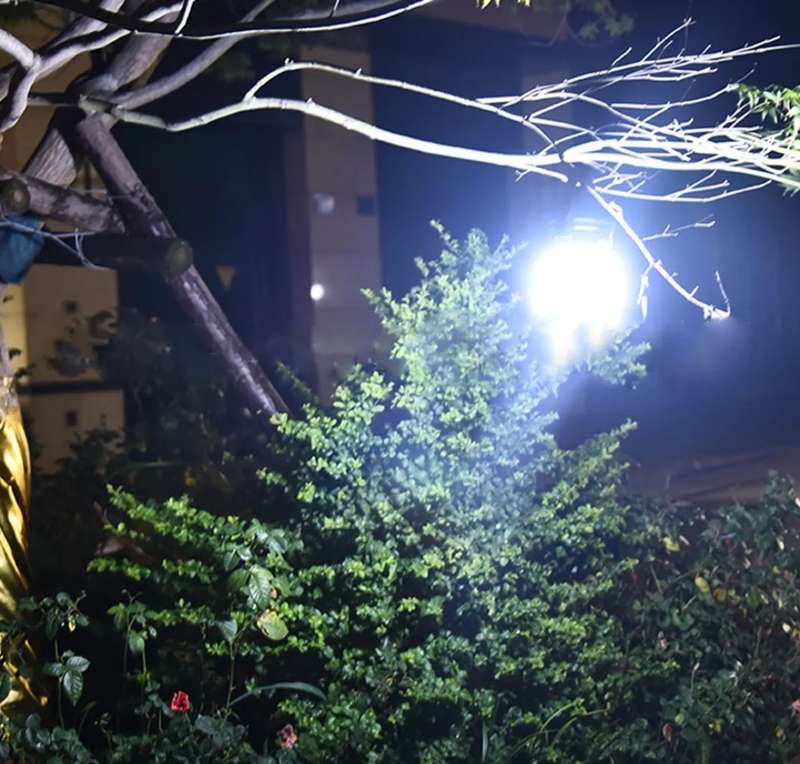 FA-1158 Solar Powered Multifunctional Camping Light