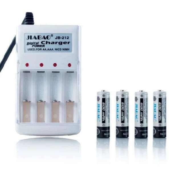 Jiabao JB-212 Battery Charger For AA/AAA with 4 x AA Batteries